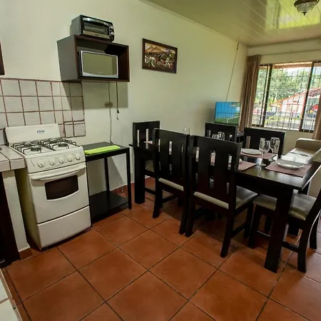 Condo'S Vista Al Volcan